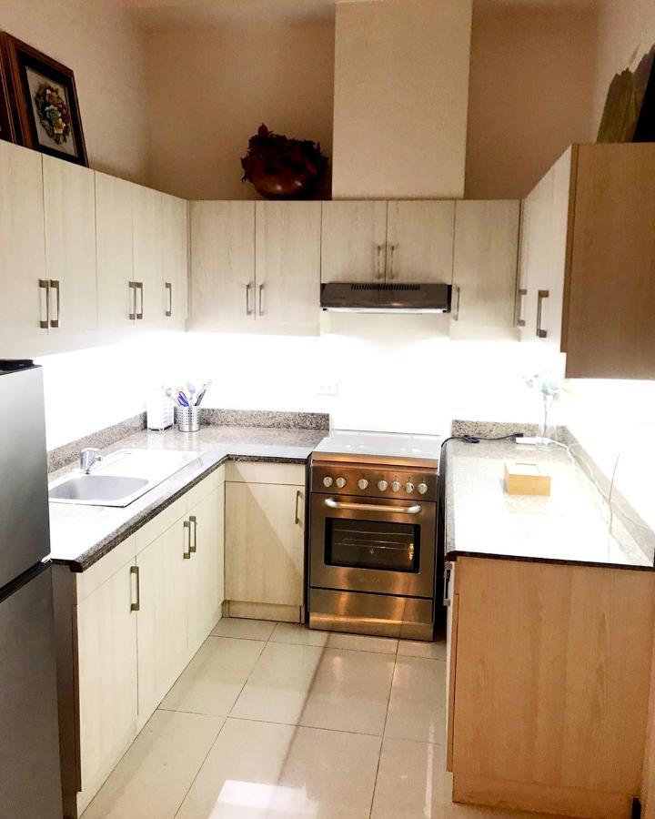 Casa Antonio At Fairway Terraces Family Penthouse 2br Wi-fi Nr Golf, Airport, Bgc Apartment Manila