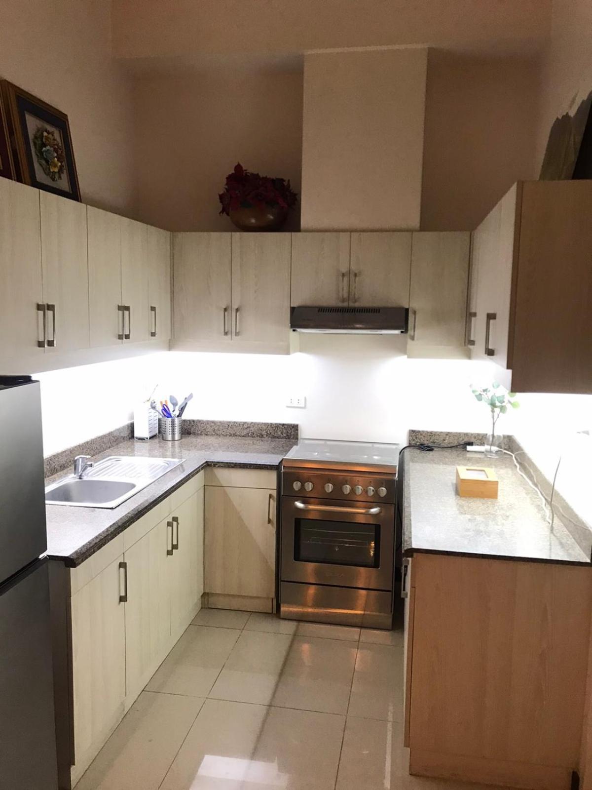 Casa Antonio At Fairway Terraces Family Penthouse 2br Wi-fi Nr Golf, Airport, Bgc *